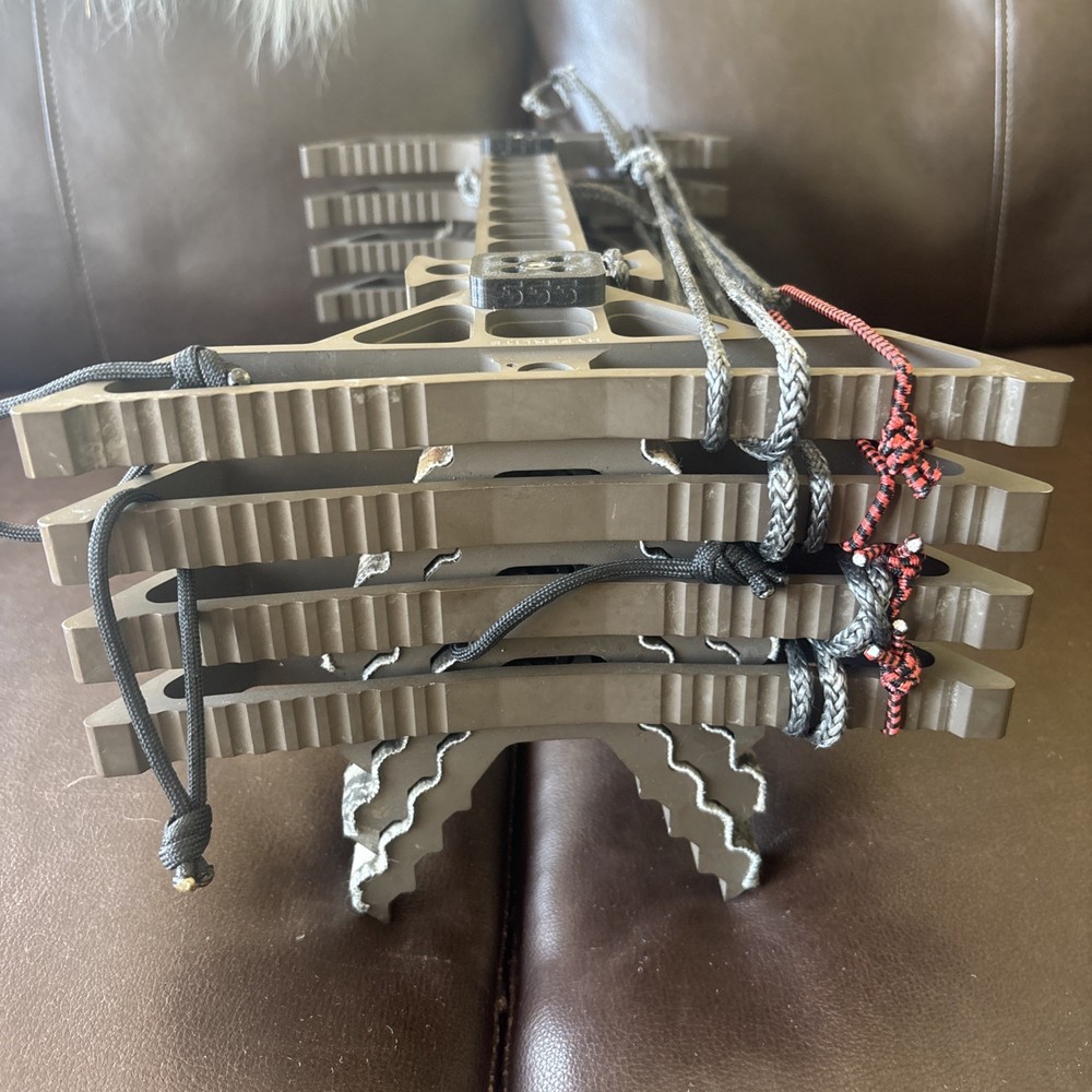 Trophyline Hyperlite Climbing Sticks 4 pack used with extra accessory￼