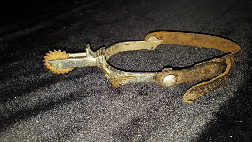 Kids spurs antique 4 singles