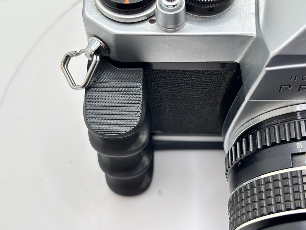Compact Handgrip Profile Ergonomic Camera Grip Compatible K1000/Spotmatics