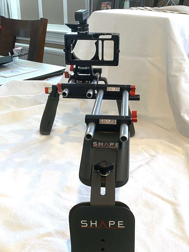 Shape BMPCCOG Shoulder rig