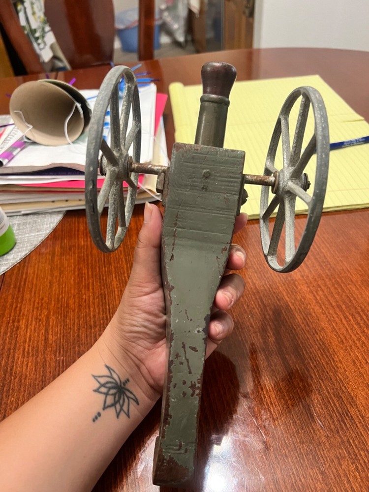 1861 civil war cannon replica