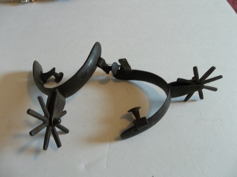 KIDS METAL SPURS - CHEVRON PATTERN #66