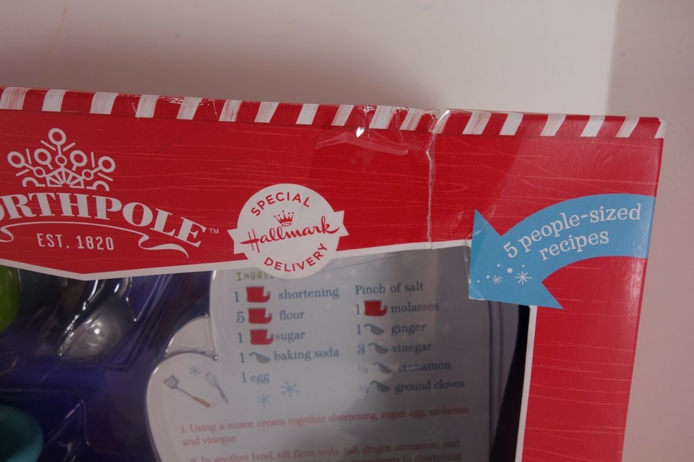 Hallmark Northpole Bake Like an Elf Baking Kit New in damaged Box