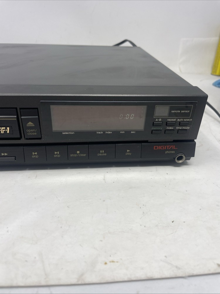 Technics SL-PJ33 Compact Disc Player Made in Japan Digital Filter Works