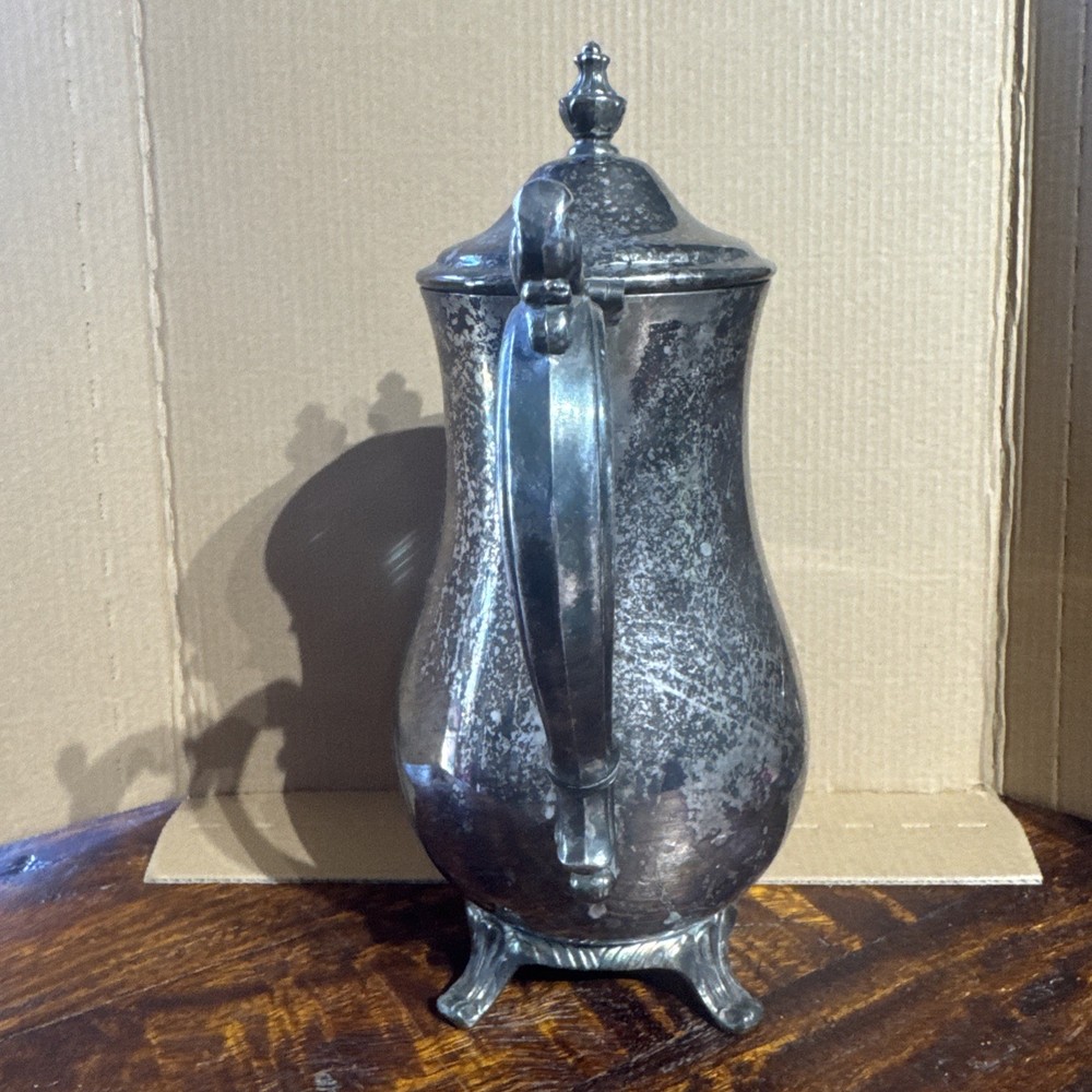 Vintage WM Rogers Silver Plate Coffee Pot 800 Pattern - Footed & Hinged Lid