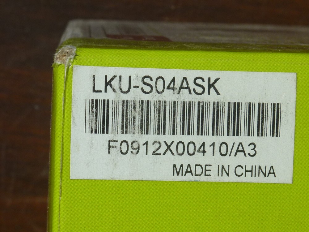 4 Port KVM switch with cables