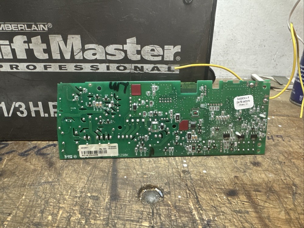 50DCCL1  4/23/19 Lift Master Logic board Yellow learn button
