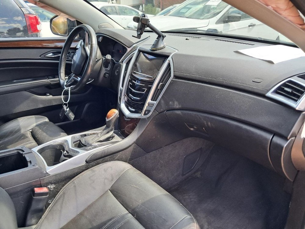 SRX       2013 Glove Box 4766768