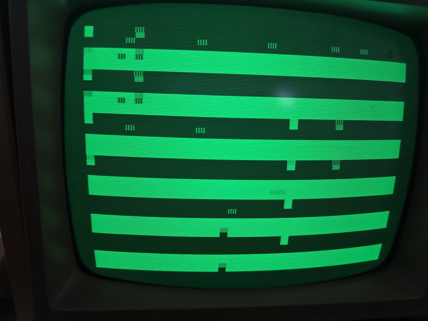 Apple IIe A2S2064 Vintage Personal Computer FOR Parts Or Repair - powers on