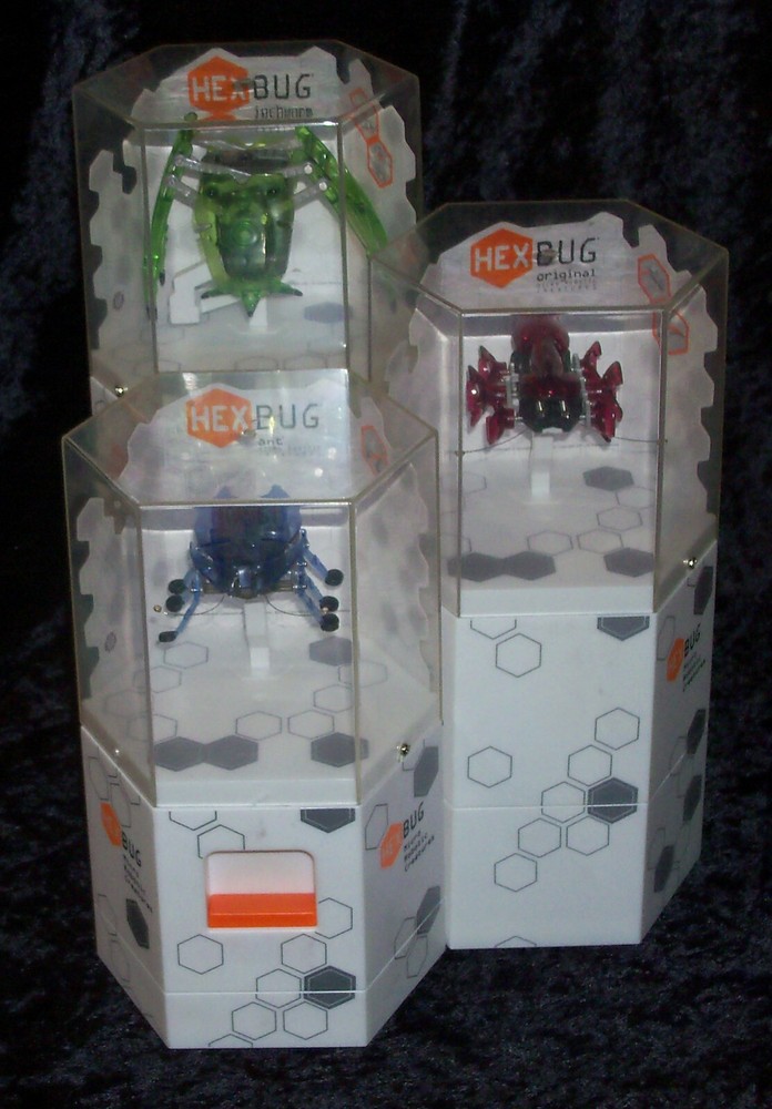 HEXBUG COUNTER STORE DISPLAY Micro Robotic Inchworm Ant Nano Battlebots