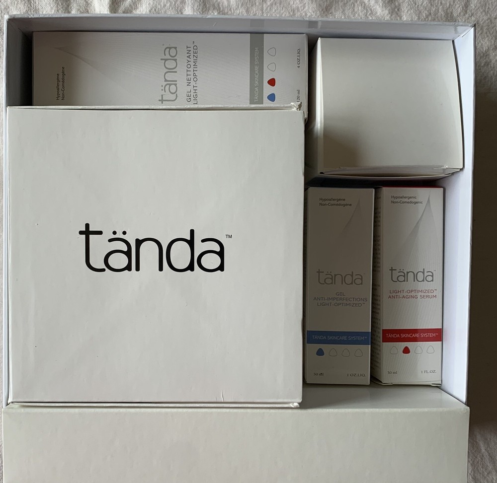 Tanda Skin Acne Clearing Device Clear+ Acne Light Therapy Complete Kit