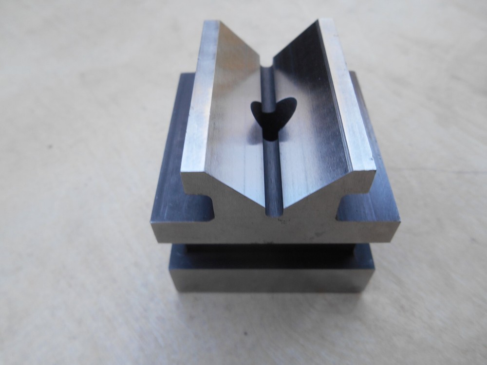 SPI 91-290-7 FISHTAIL V-BLOCK