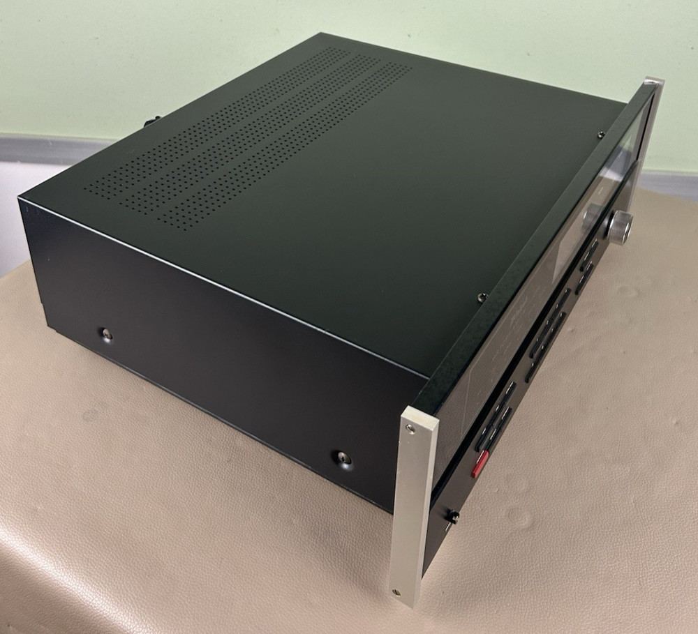 MCINTOSH MR 7083 STEREO TUNER
