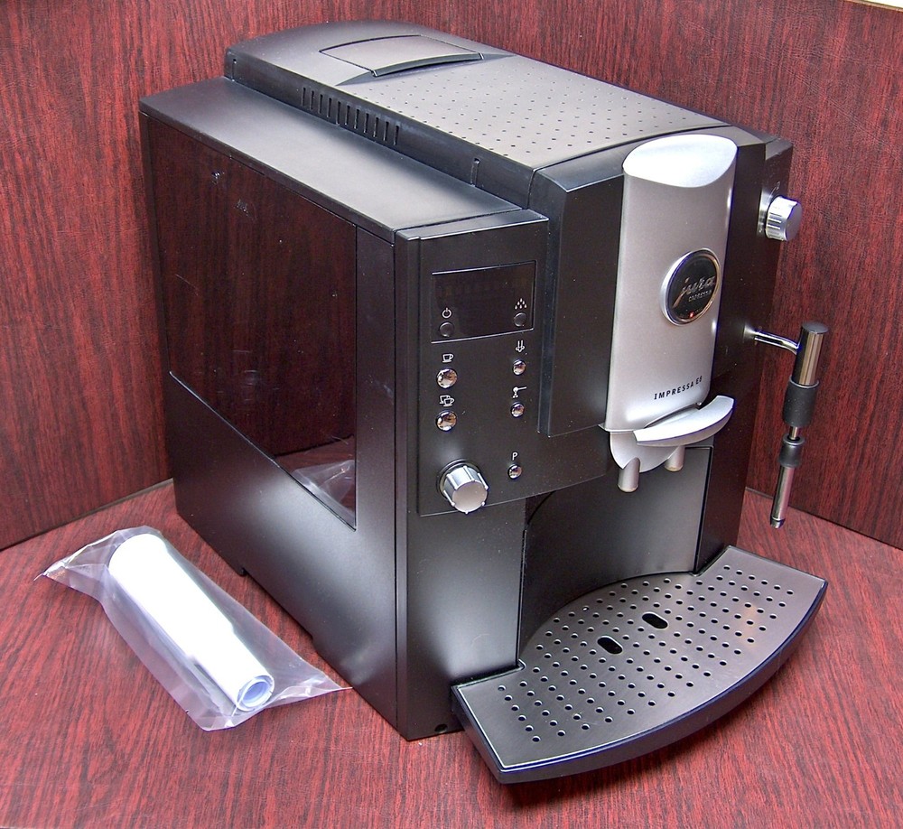 Jura Impressa E8 Superautomatic Espresso Machine - Refurbished!