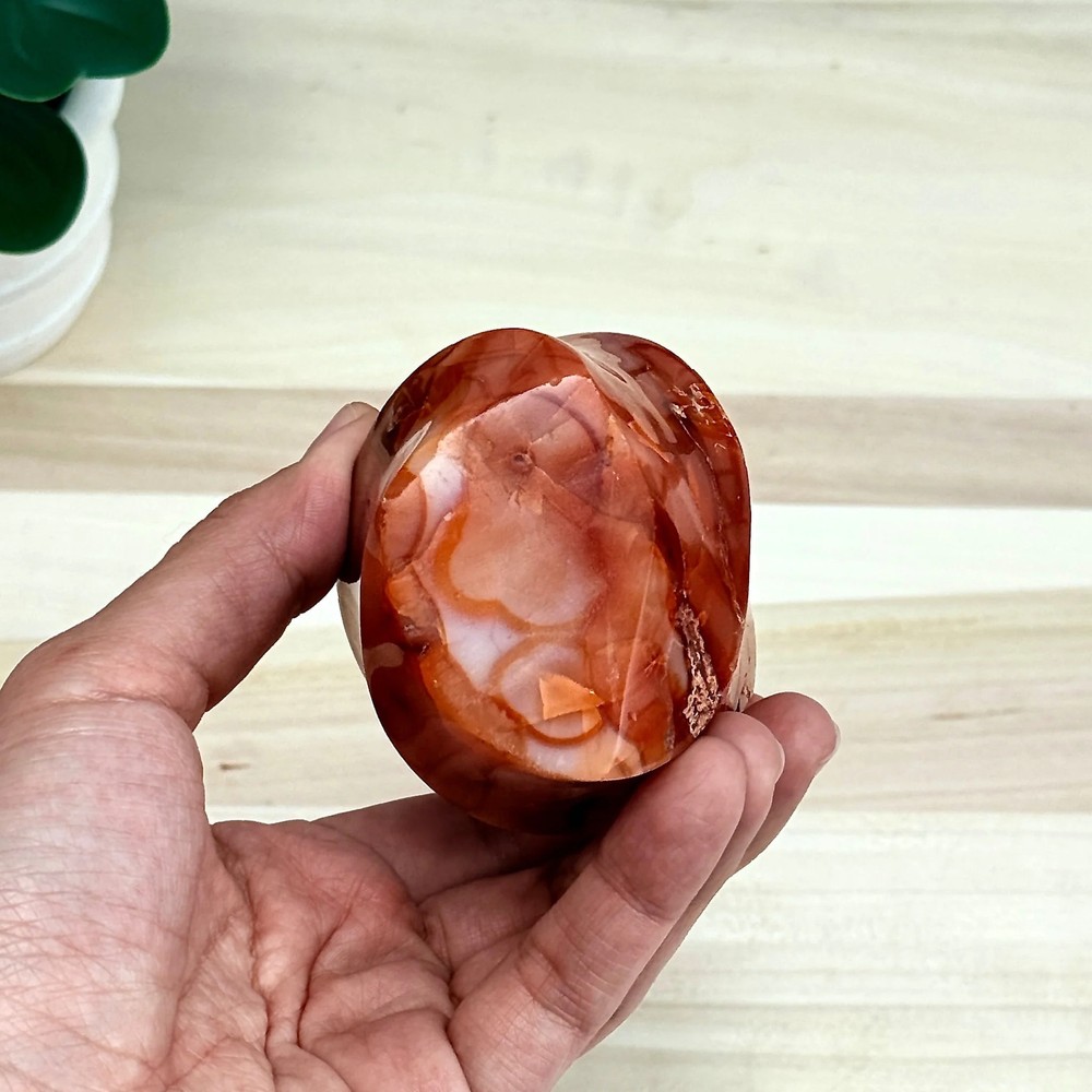 Carnelian Flame, 1 lb. 5.9 oz.