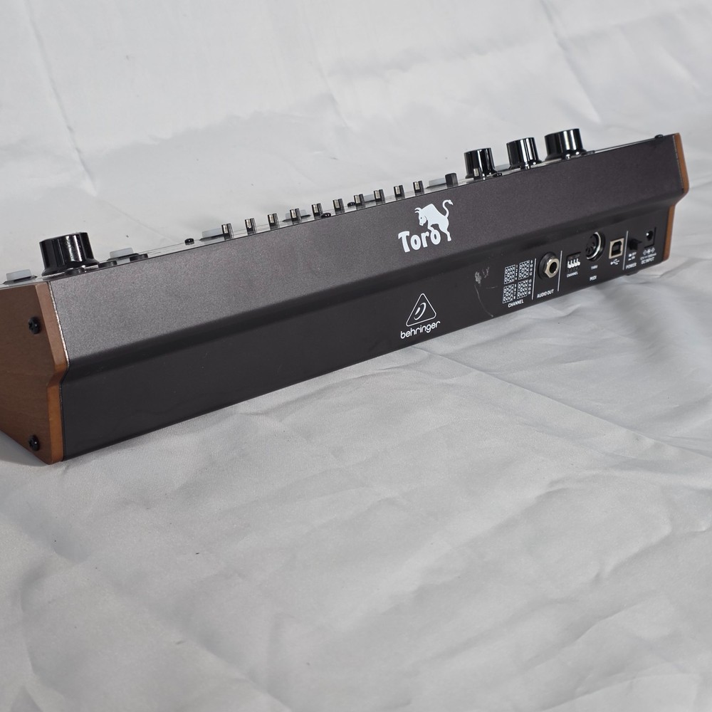 Behringer Toro Classic Analog Bass Synthesizer Module/Taurus Revived - Black
