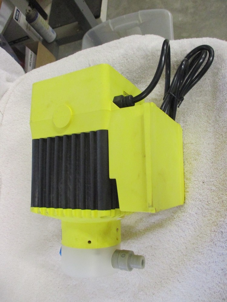 LMI Microprocessor Dosing Pump B921-85HV