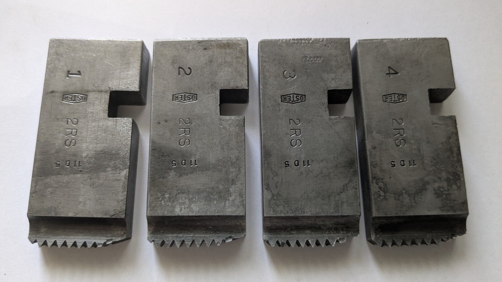 Vintage OSTER 2RS Threading dies 1-8