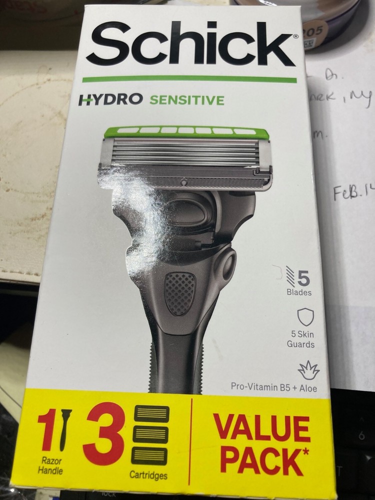 Schick Hydro Sensitive Men's 5 Blade Razor Value Pack Pro-Vitamin B5