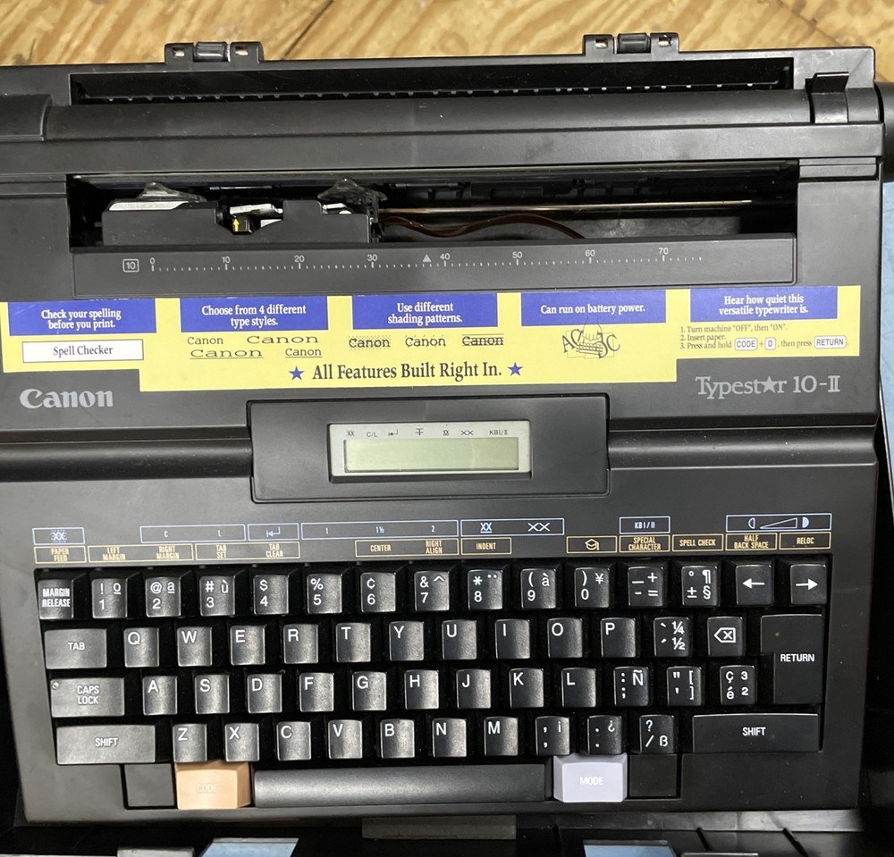 1989 Typestar 110 Portable Electronic Typewriter/Word Processor/Untested