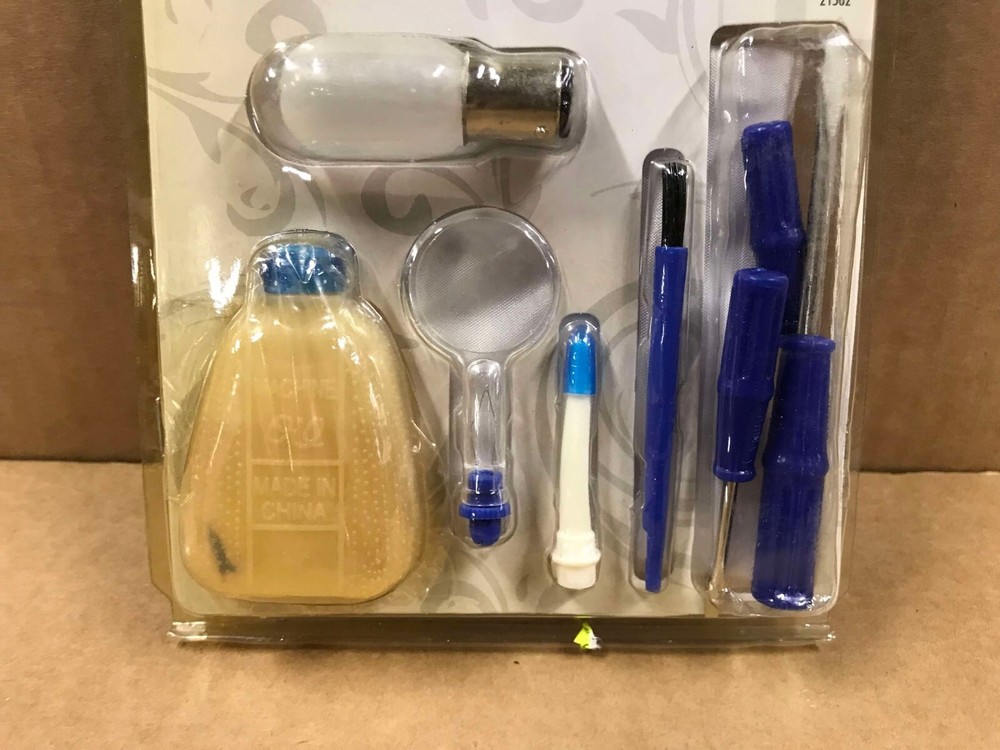 New Singer Universal Machine Maintenance Kit, #21502