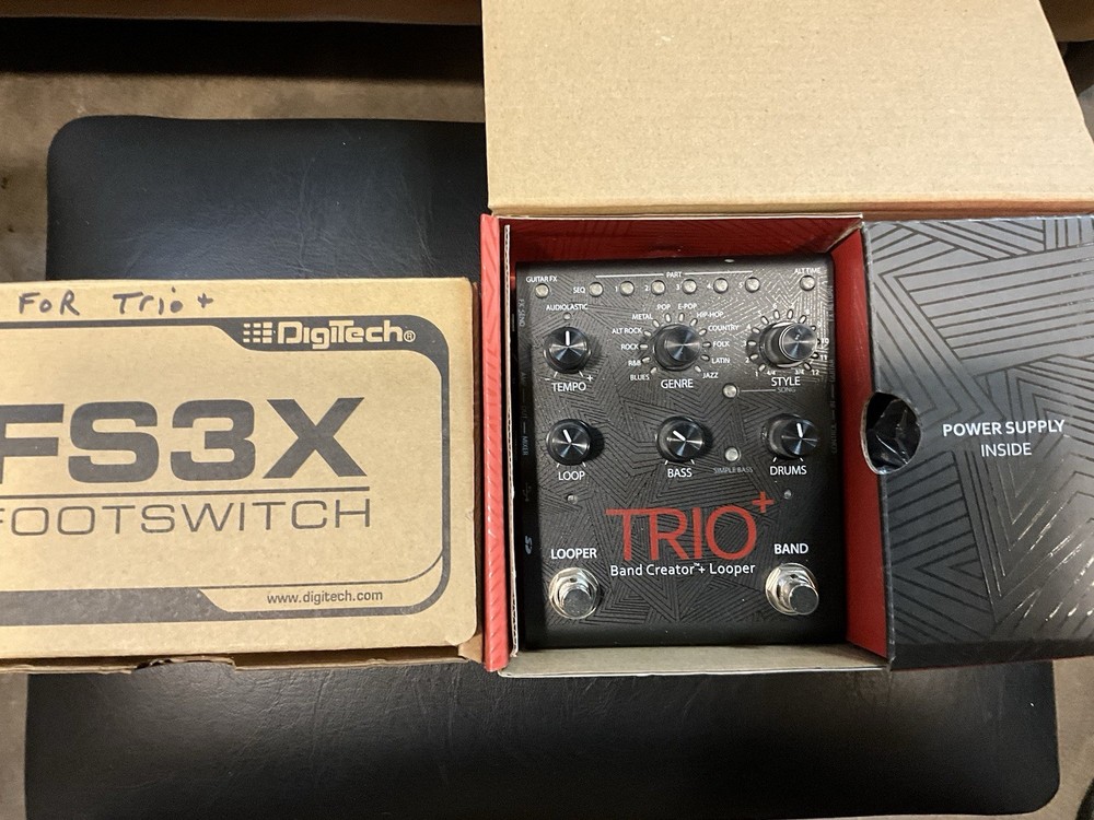 DigiTech TRIOPLUSV04 Trio Looper Footswitch Display Band Creator open boxes mint