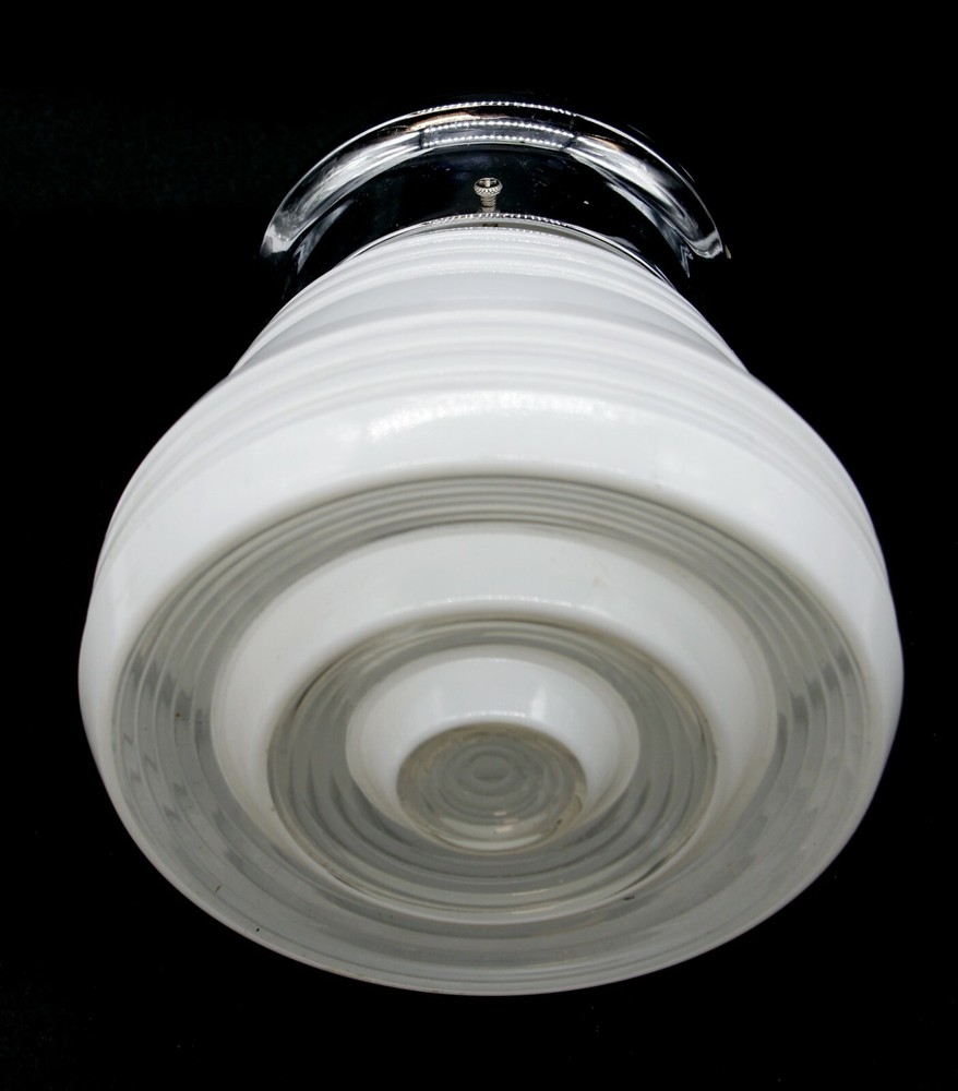 Vintage Concentric Circles Glass 7 in. Flush Mount Light