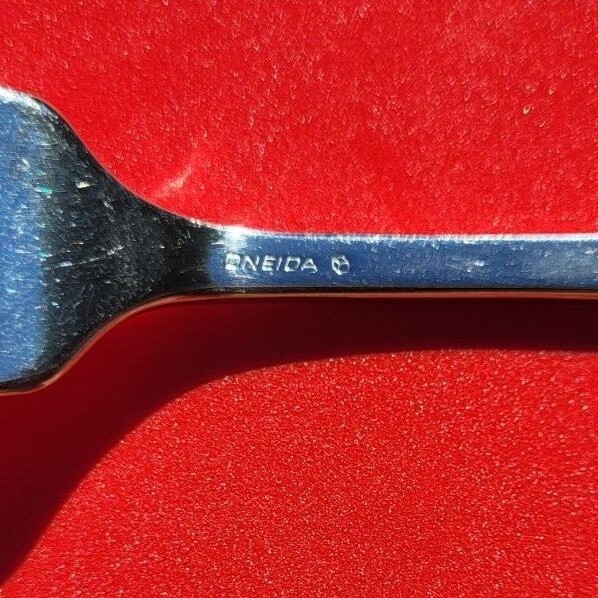 Oneida TOUJOURS Heirloom Stainless CUBE Glossy Silverware Choice Flatware