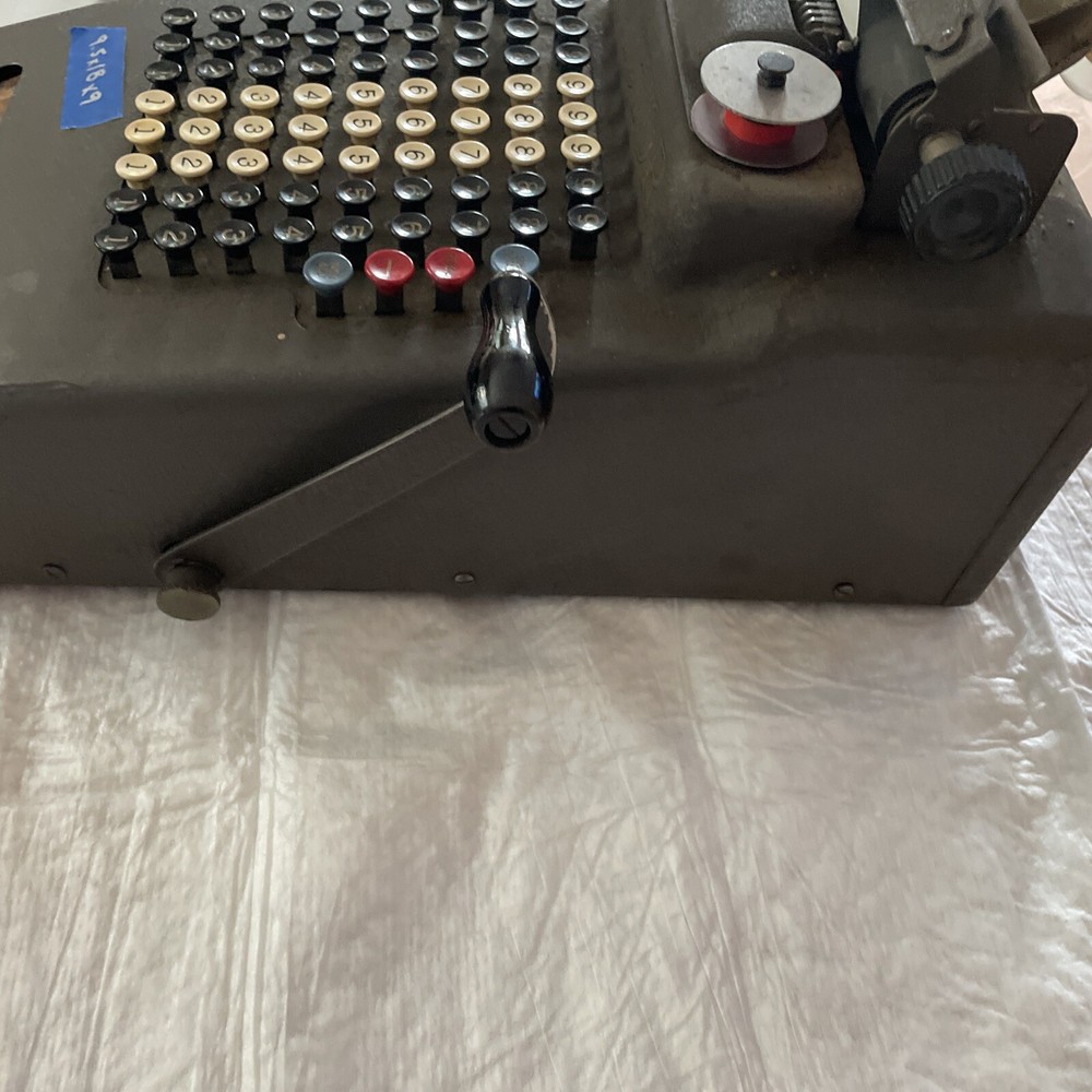 ********* Antique Victor Adding Machine  approx 1920s 
