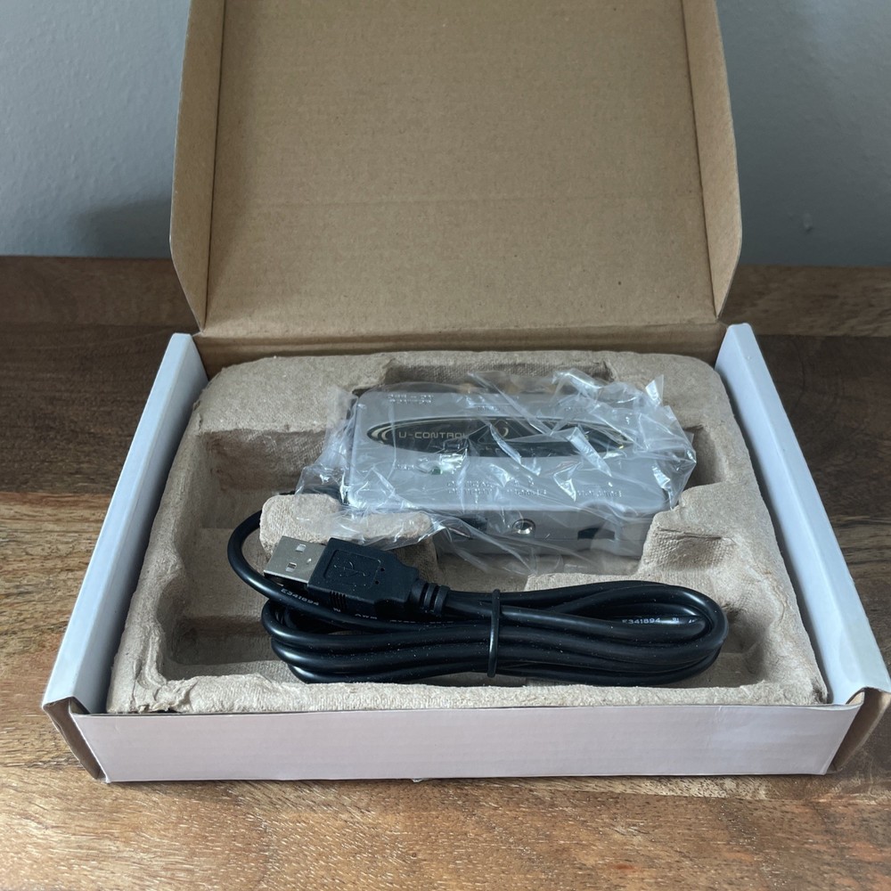 Behringer UCA202 Digital Recording Interface DAC 2in/2out USB Audio Open Box