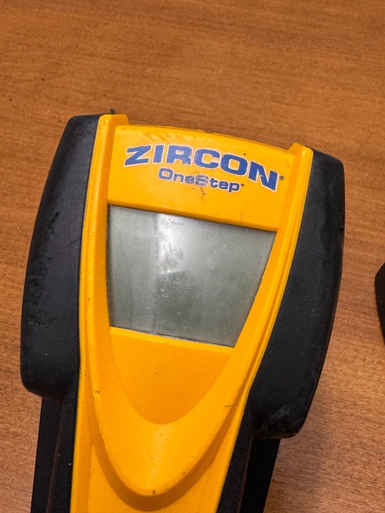 2X Stud Finder Zircon StudSensor i65 One Step Multifunction Center Vision, FAIR