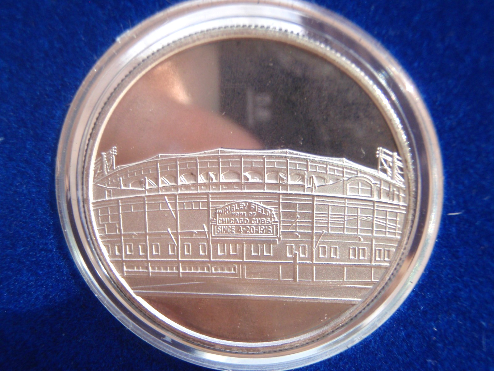 VTG:1st NIGHT GAME@ WRIGLEY FIELD CHICAGO CUBS 1 oz .999 SILVER COIN-AUG 9, 1988
