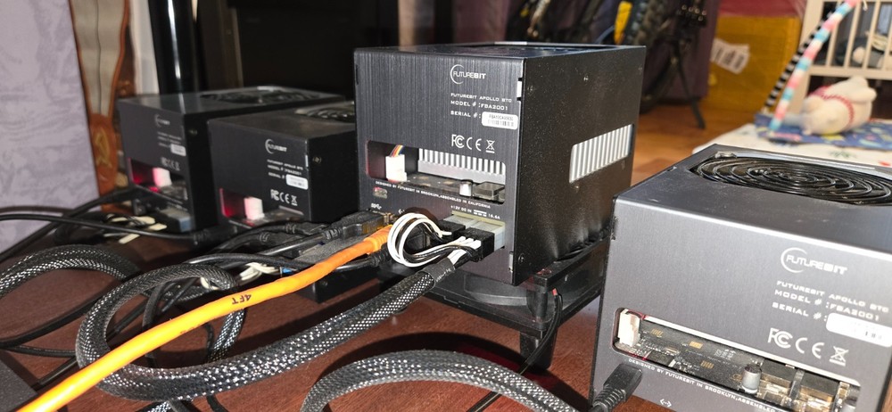 FutureBit Apollo BTC miner Model FBA2001
