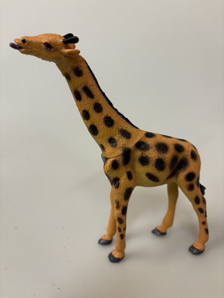 Vintage Realistic Giraffe Plastic Toy