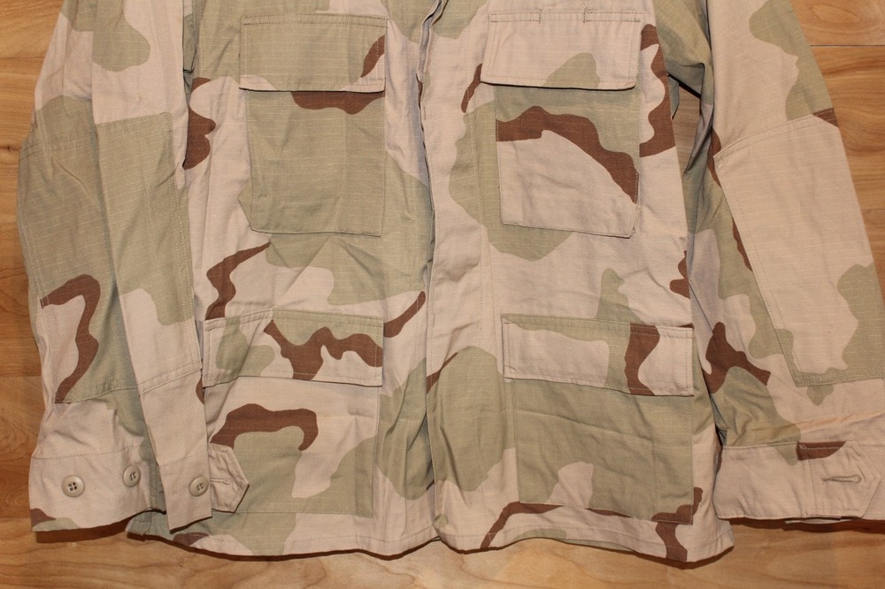 USGI Desert Camouflage Combat Coat Medium Short DCU New w/ Tag Defects