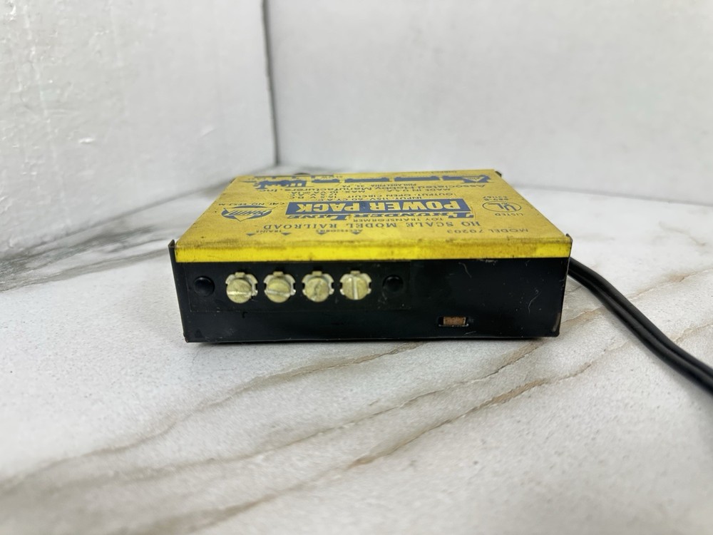 Model 70203 Thunder Line Power Pack Transformer HO Scale Model Train Railroad