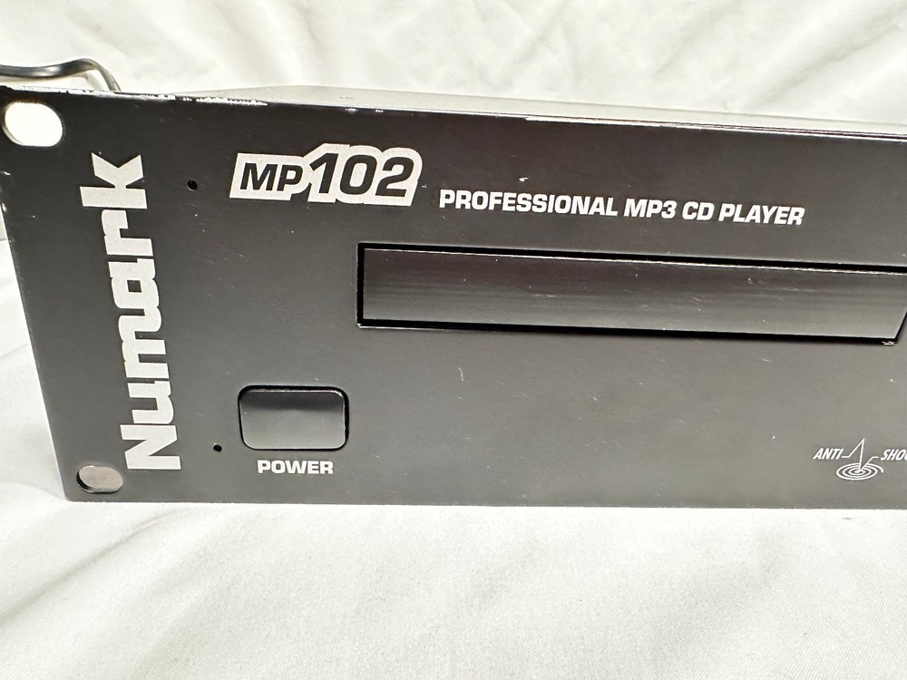 Numark MP102 Professional MP3 CD Player w/Rack Mount