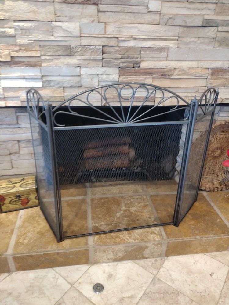 FIREPLACE SCREEN decorative in good previously owned condition VERY NICE!!