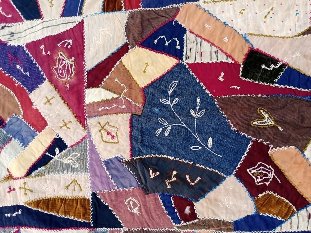 antique beautiful crazy handmade patchwork quilts it177