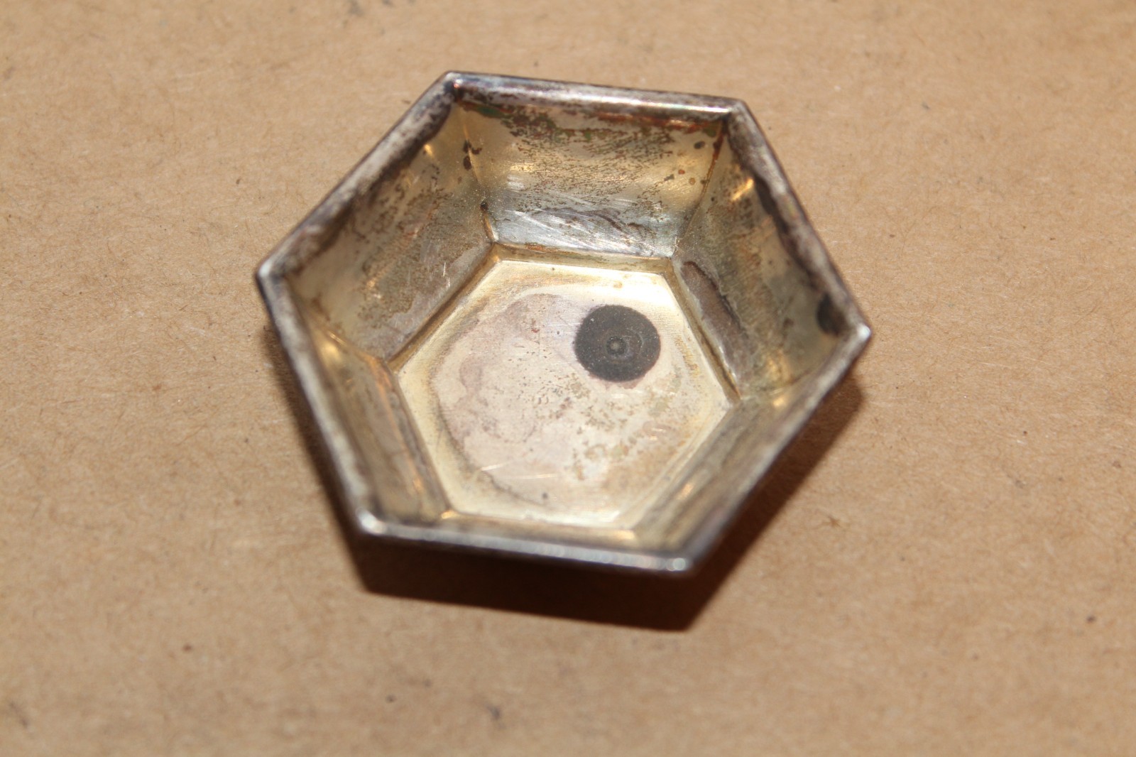 ANTIQUE STERLING SILVER SALT CELLAR 6 GRAMS