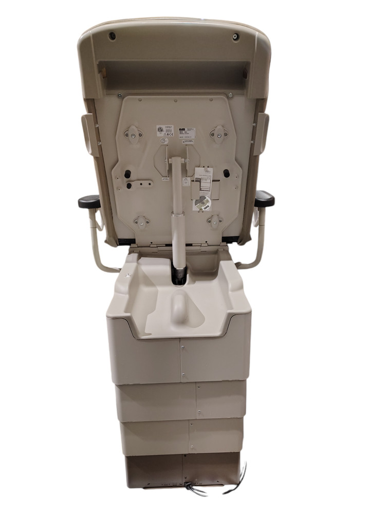 Midmark 223 Power Exam Table