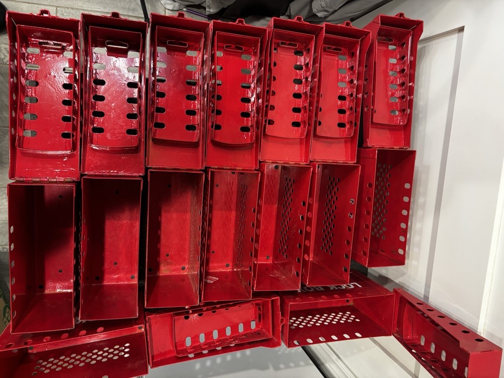 (1) Brady Lock Box Red