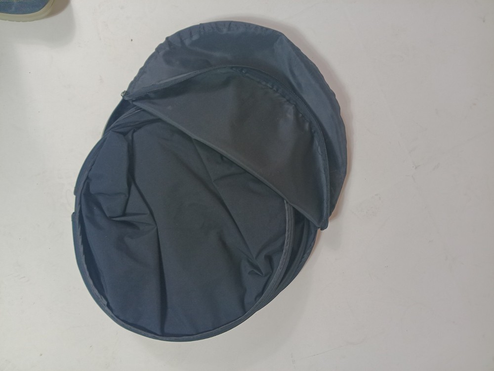 White/Grey/Gold Round Reflective Panel