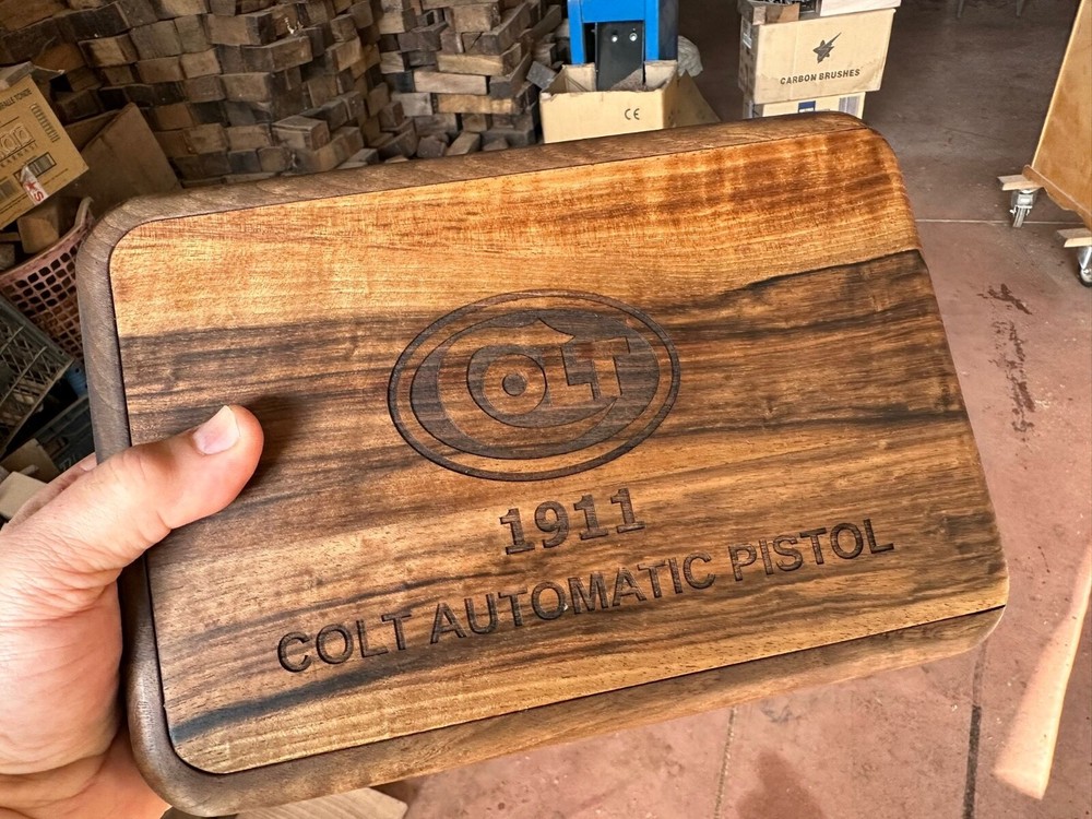 COLT 1911 CUSTOM DESIGN WALNUT PRESENTATION BOX/CASE NEW