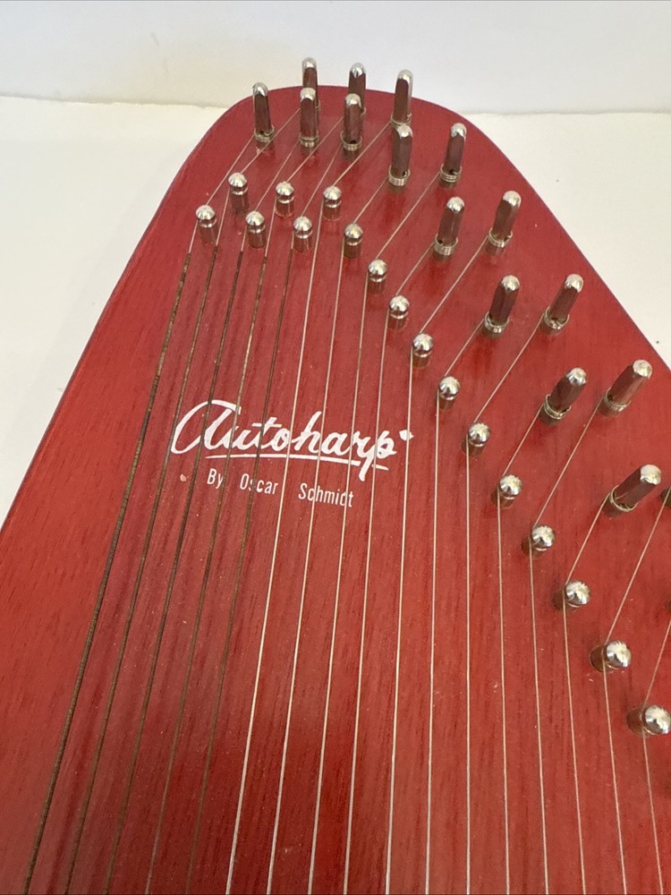 Oscar Schmidt Easy Chord Auto Harp Model OS-6 Needs A String