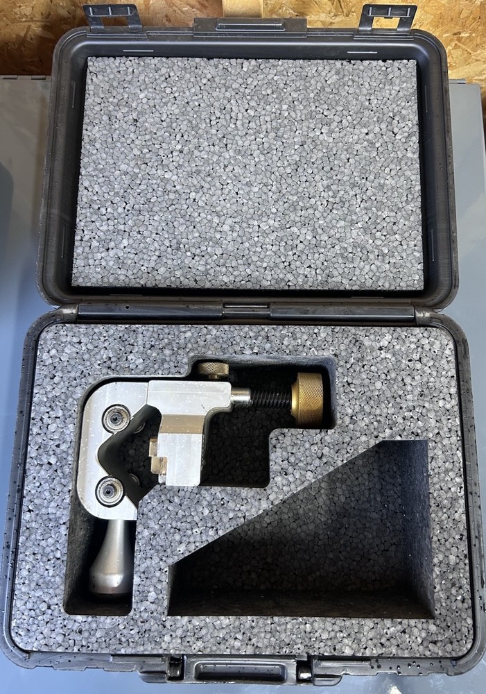 Cumberland Products Mainline pipe Scraper 1 1/4” - 2” With Case