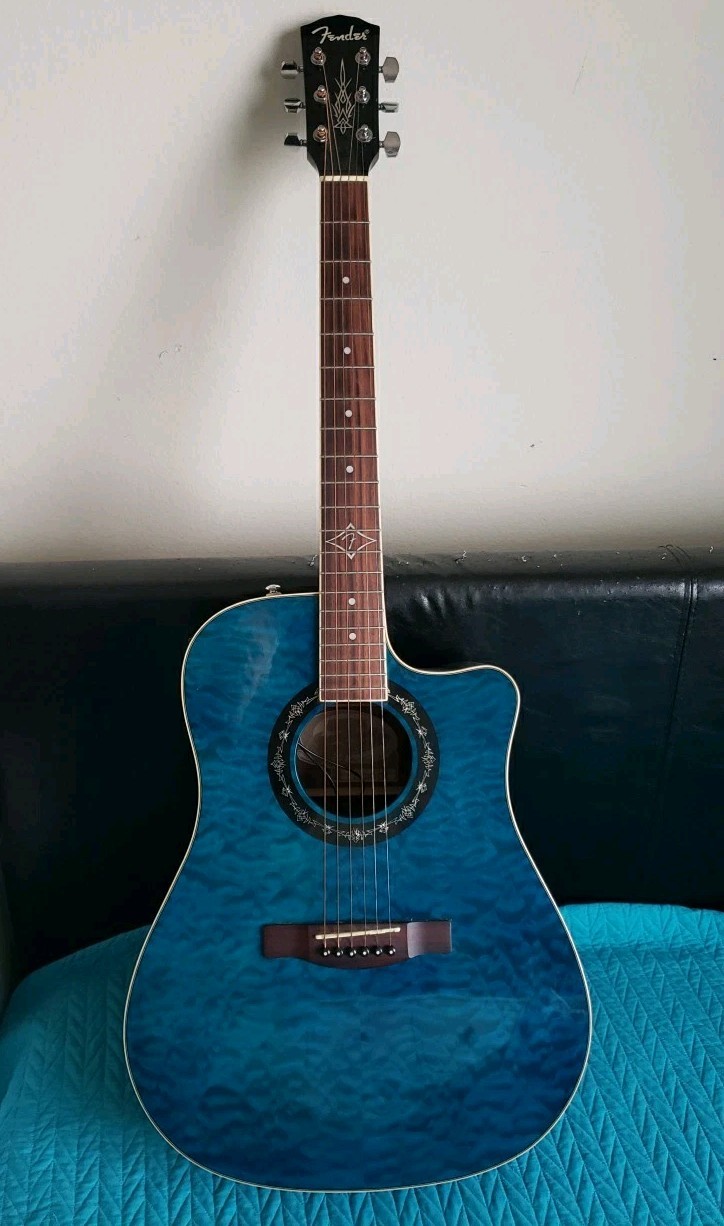 Fender T-bucket Electric Acoustic Guitar 300CE As-is