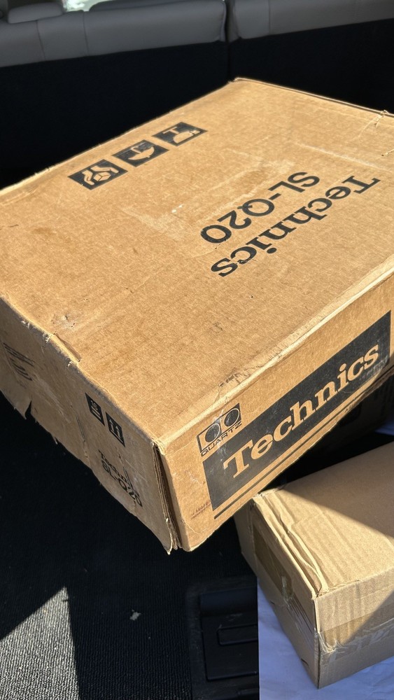 NIB Technics SL-Q20 Direct Drive Automatic Turntable