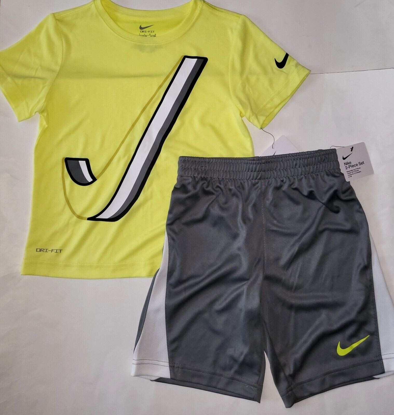 NIKE Boys 2-piece Shorts set athletic t-shirt shorts Size 4 5 6 7 Black Red Blue