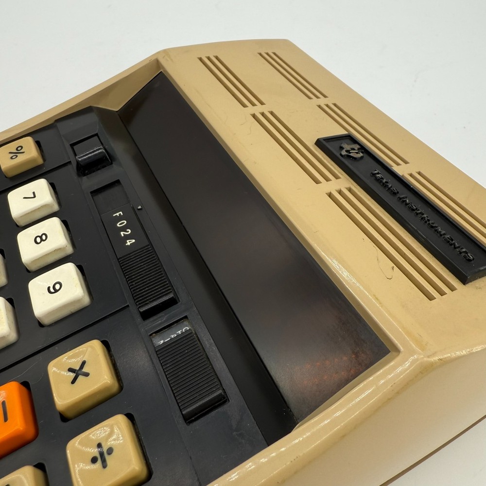 Vintage Texas Instruments Electronic Calculator TI-4000; #2 doesnt work
